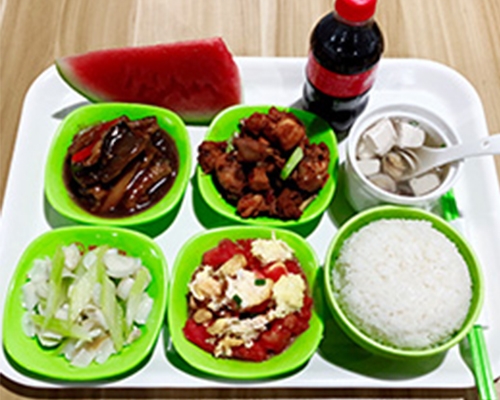 快餐配送加大食物安全查看 不合格当场毁掉